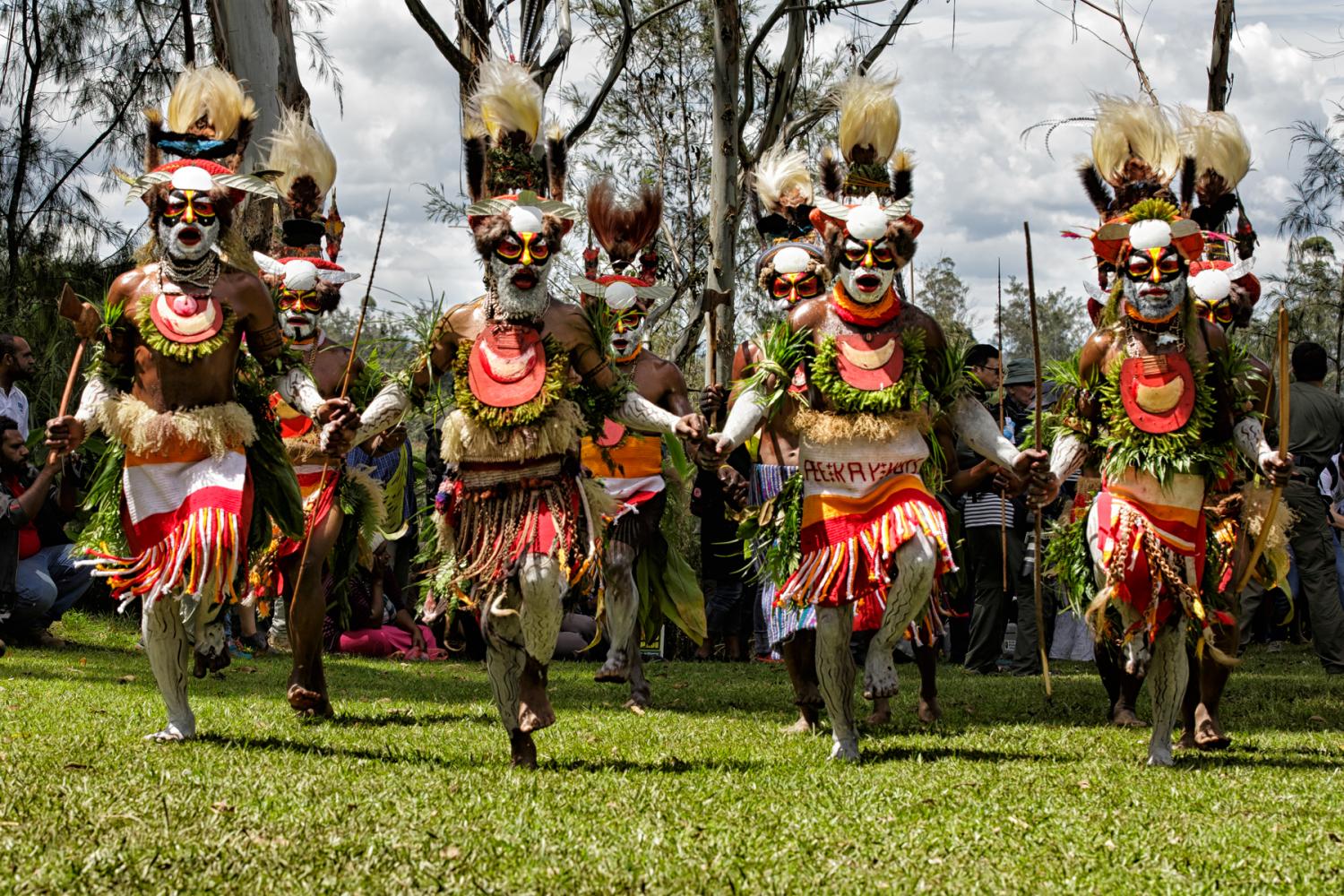 Papua New Guinea | Sing-Sings of Papua New Guinea - Celebrating the ...